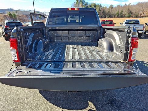 Used 2024 RAM 2500 Tradesman w/ Chrome Appearance Group image 29