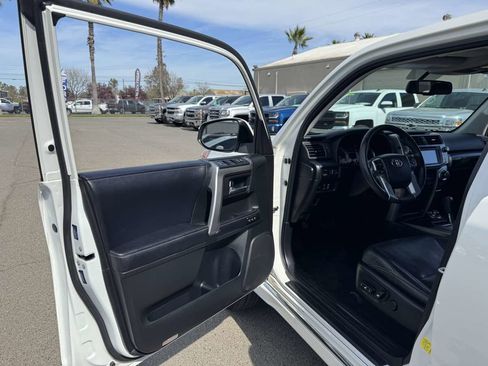 Used 2018 Toyota 4Runner Limited image 21