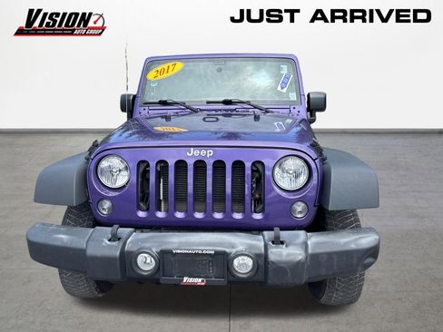 Used 2017 Jeep Wrangler Unlimited Sport AWD/4WD image 2
