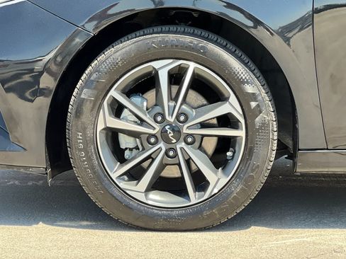 Used 2024 Kia Forte LXS FWD image 25