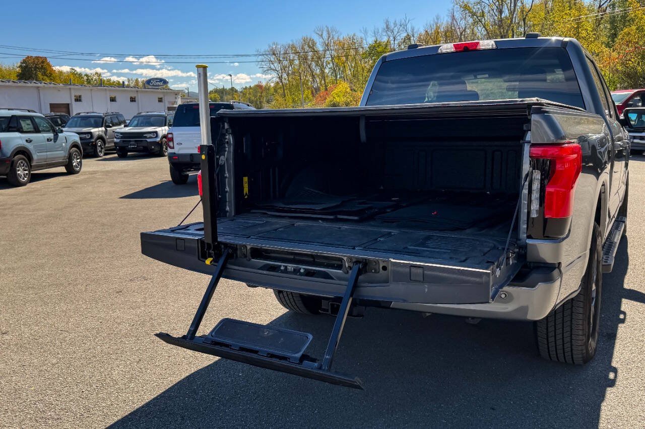 Used 2024 Ford F150 Lightning Flash AWD/4WD image 20