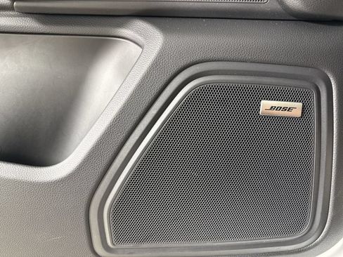 Certified 2024 Porsche Macan AWD/4WD image 35