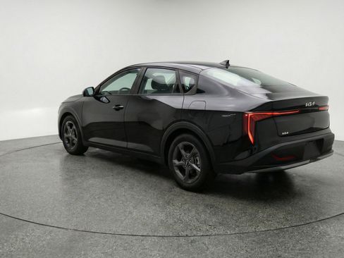 Used 2025 Kia K4 FWD image 6