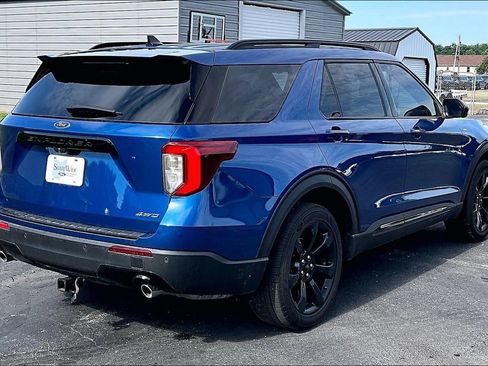 Used 2023 Ford Explorer ST-Line AWD/4WD image 9