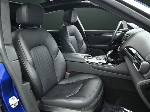 Used 2022 Maserati Levante Modena image 23
