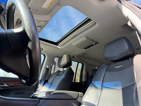 Used 2016 Cadillac Escalade ESV Premium image 21