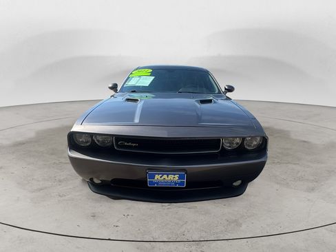 Used 2014 Dodge Challenger SXT RWD image 2