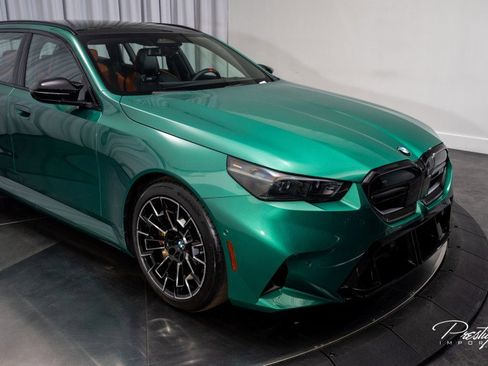 Used 2025 BMW M5 Touring w/ M Driver's Package image 2