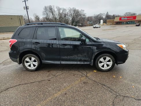 Used 2014 Subaru Forester 2.5i Premium w/ All-Weather Package image 2