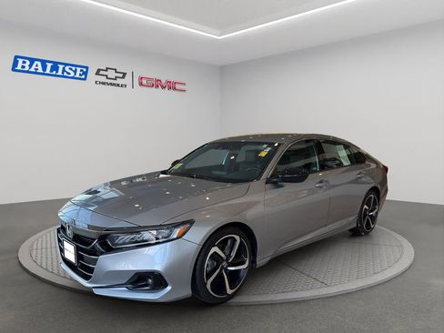 Used 2022 Honda Accord Sport image 2