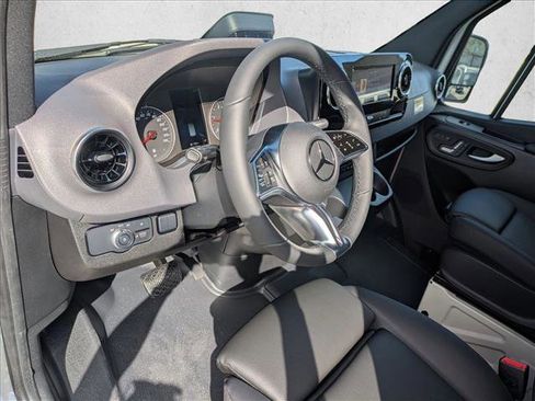 New 2026 Mercedes-Benz Sprinter 2500 image 3