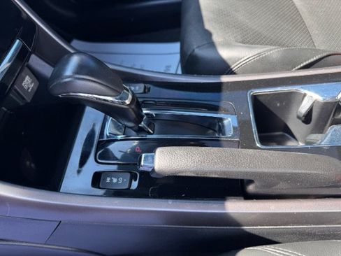Used 2017 Honda Accord EX-L image 20