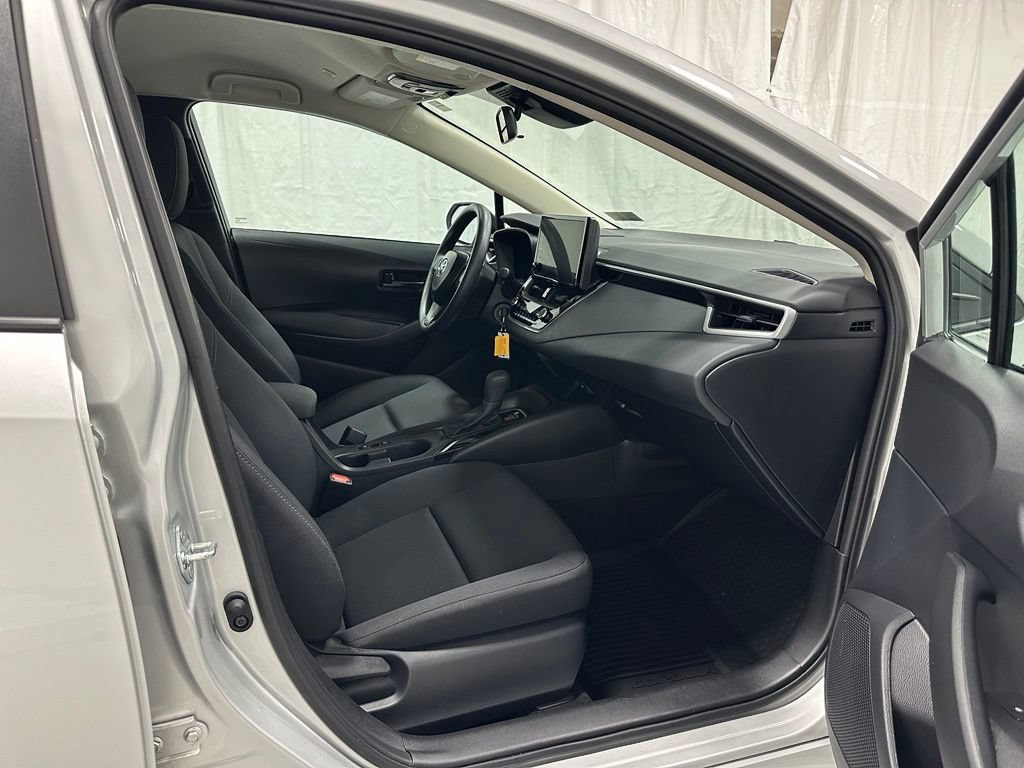 Used 2026 Toyota Corolla LE FWD image 54