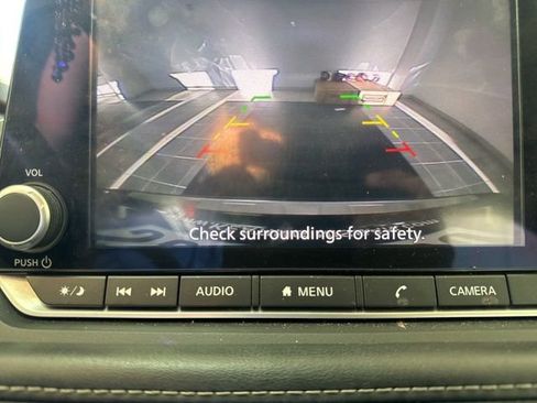 Used 2023 Nissan Rogue SV FWD image 16