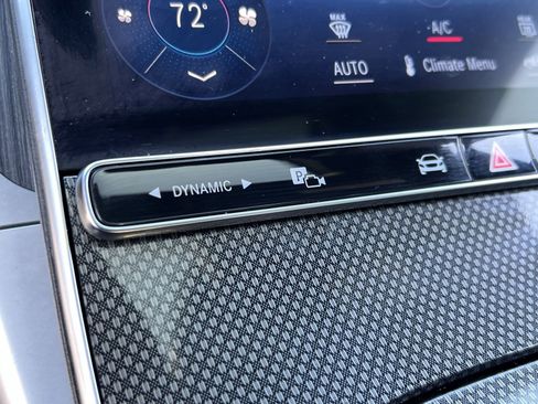 Used 2022 Mercedes-Benz C 300 4MATIC Sedan image 31