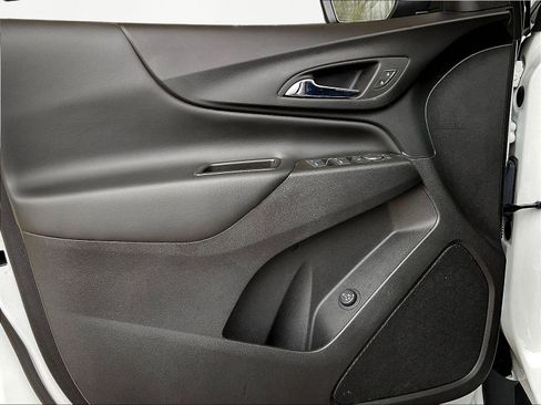 Used 2023 Chevrolet Equinox LT FWD image 19