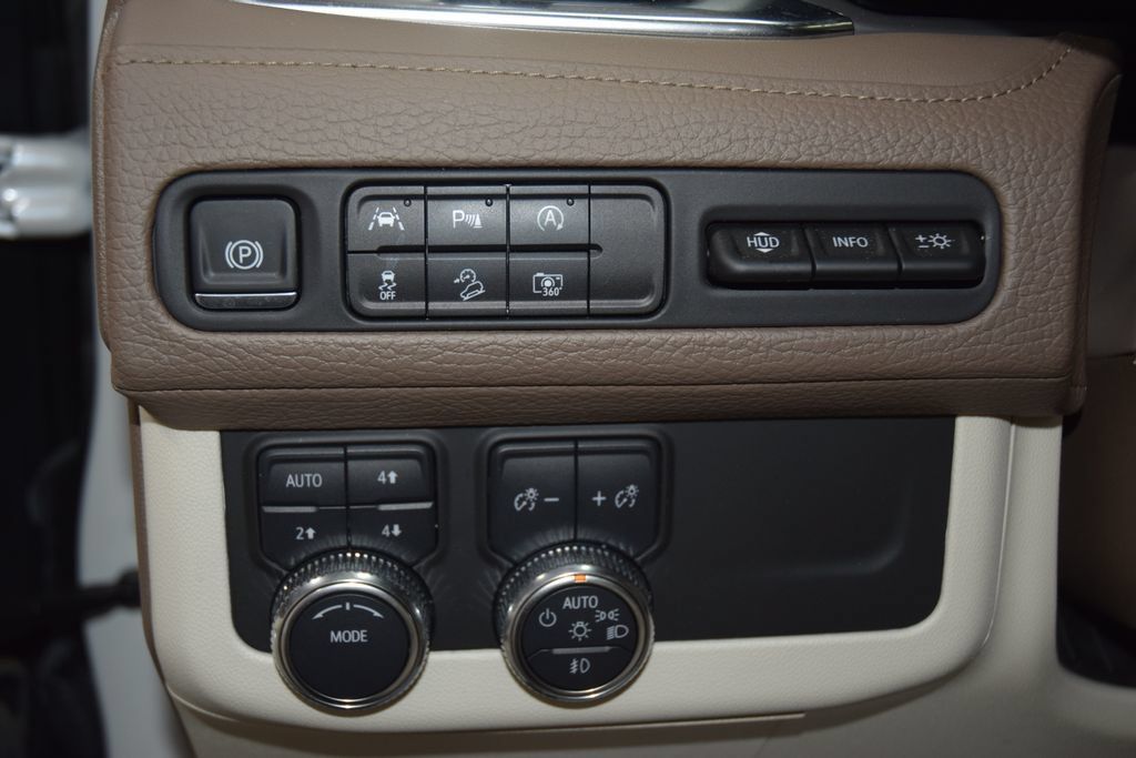Used 2024 GMC Yukon Denali AWD/4WD image 37