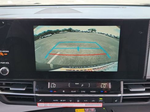 New 2026 Toyota Sienna XLE image 17