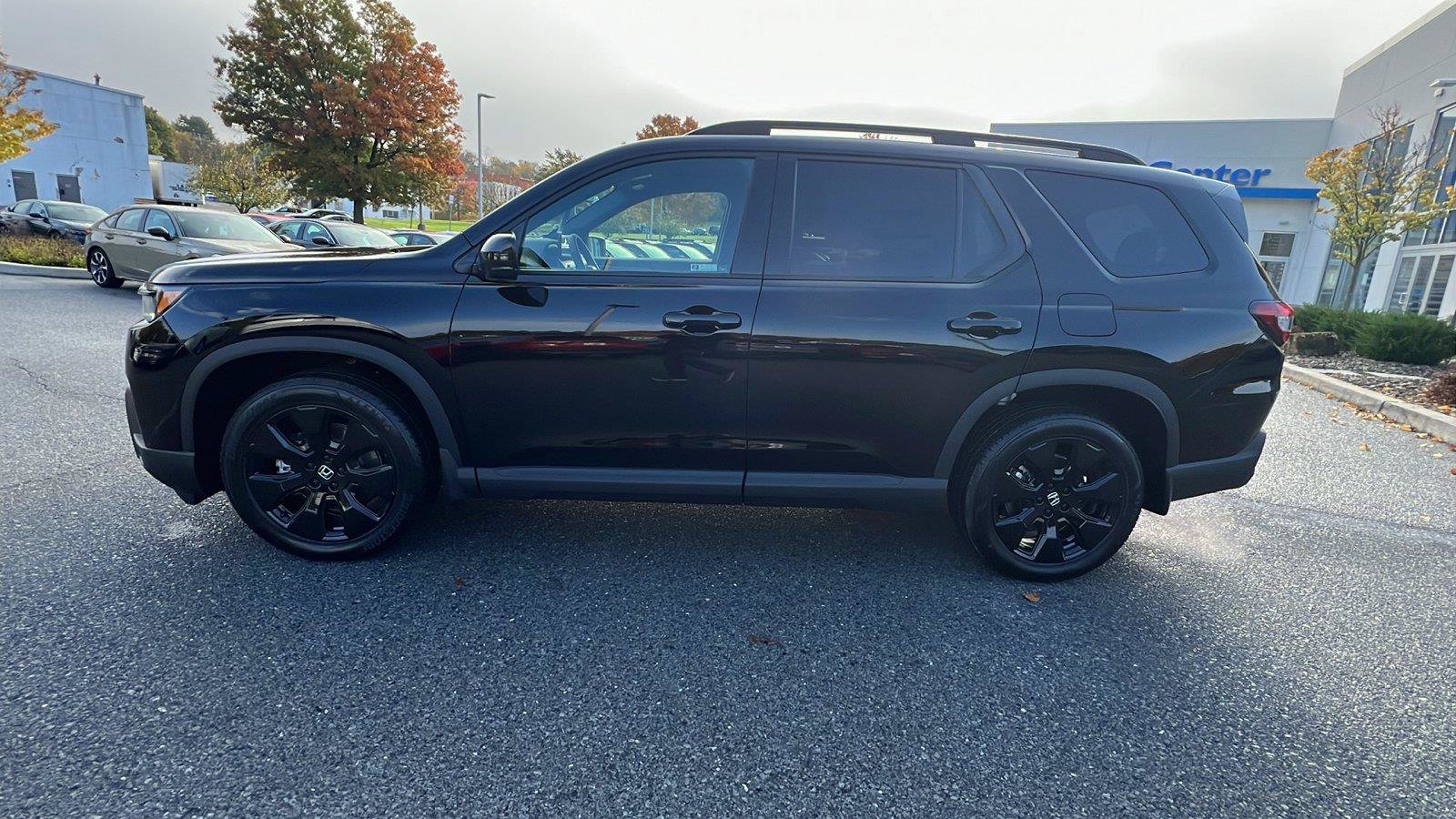 New 2026 Honda Pilot Black Edition image 7