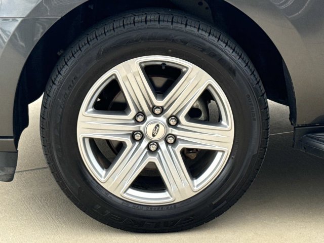Used 2021 Ford Expedition XLT RWD image 5
