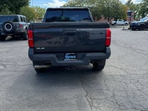 Used 2024 Toyota Tacoma SR AWD/4WD image 4