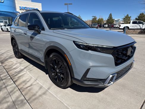 Used 2023 Honda CR-V Sport Touring image 3