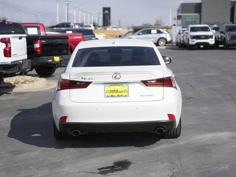 Used 2016 Lexus IS 200t w/ Premium Package image 7