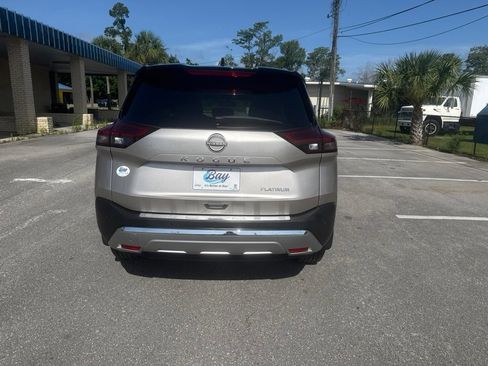 Used 2023 Nissan Rogue Platinum w/ Platinum Premium Package FWD image 3