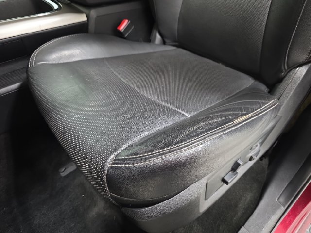 Used 2017 RAM 1500 Laramie w/ Convenience Group AWD/4WD image 28