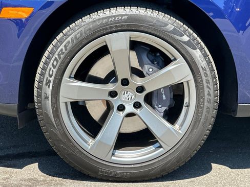 Certified 2023 Porsche Macan AWD/4WD image 27