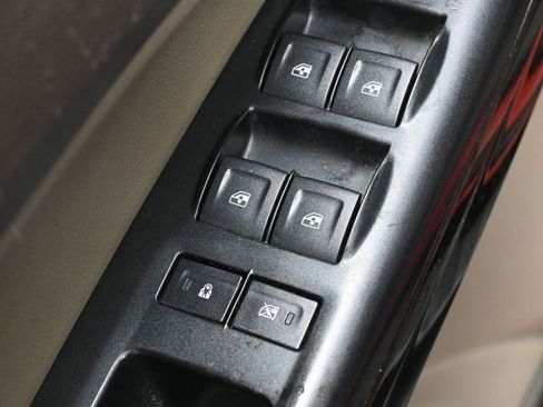 Used 2015 GMC Canyon SLE image 13