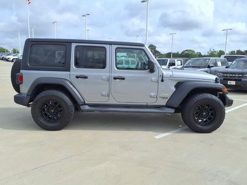 Used 2020 Jeep Wrangler Unlimited Sport S AWD/4WD image 5