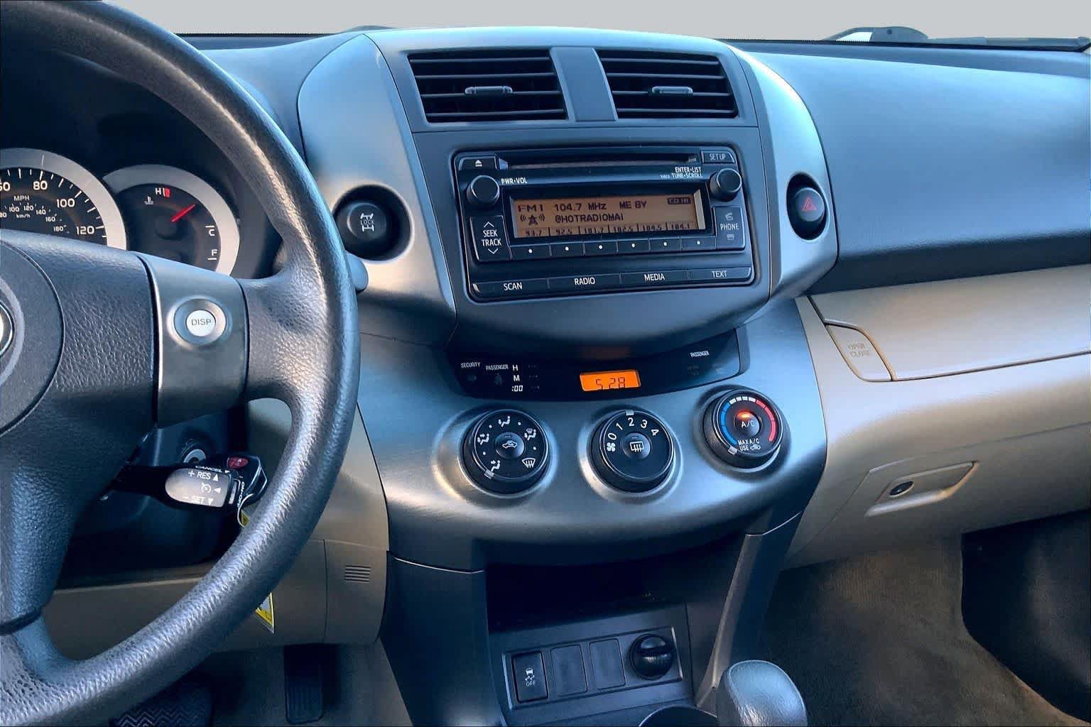 Used 2012 Toyota RAV4 4WD w/ Value Pkg image 6