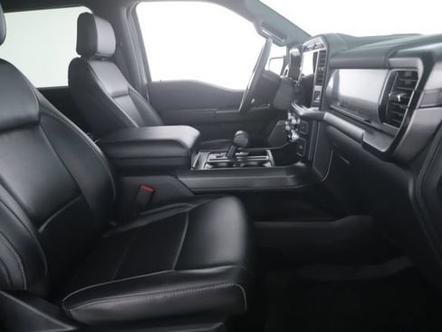 Used 2025 Ford F150 Lariat AWD/4WD image 32
