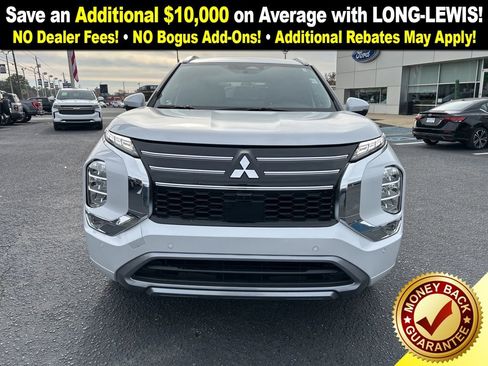 Used 2025 Mitsubishi Outlander SEL image 2