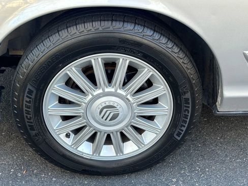 Used 2009 Mercury Grand Marquis LS image 36