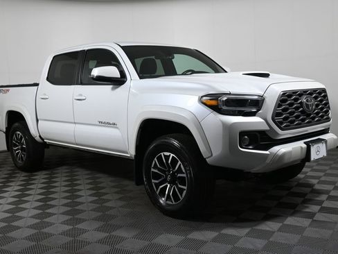 Used 2023 Toyota Tacoma TRD Sport image 8