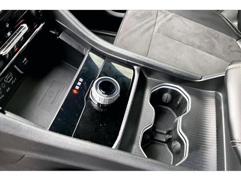 Certified 2024 Jeep Grand Cherokee L Altitude AWD/4WD image 18