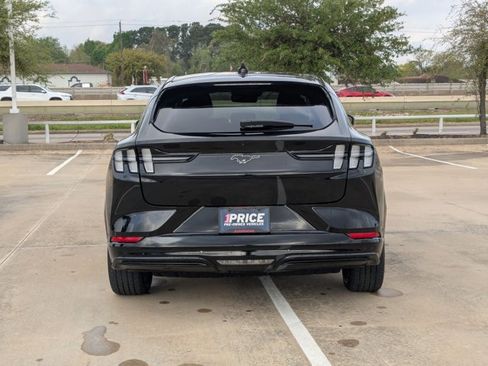 Used 2021 Ford Mustang Mach-E Premium image 6
