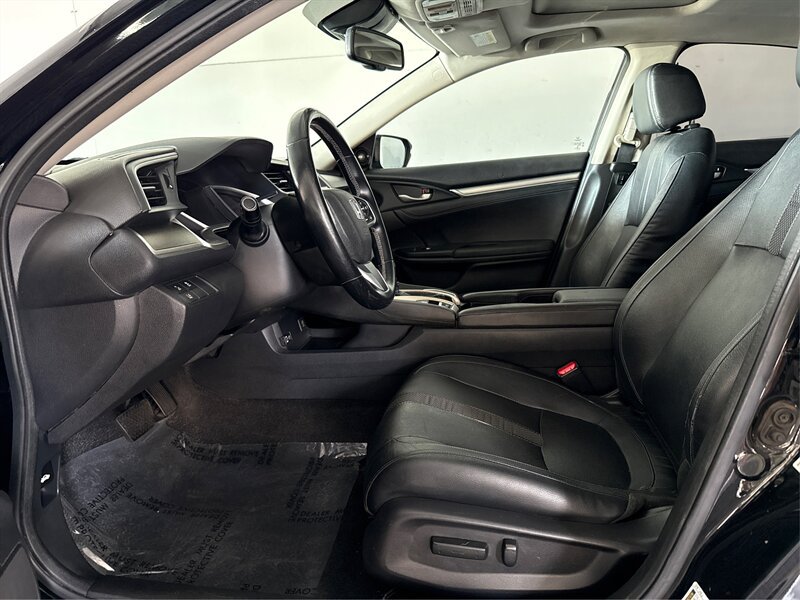 Used 2016 Honda Civic Touring image 9