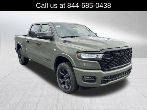 New 2026 RAM 1500 4x4 Crew Cab image 3