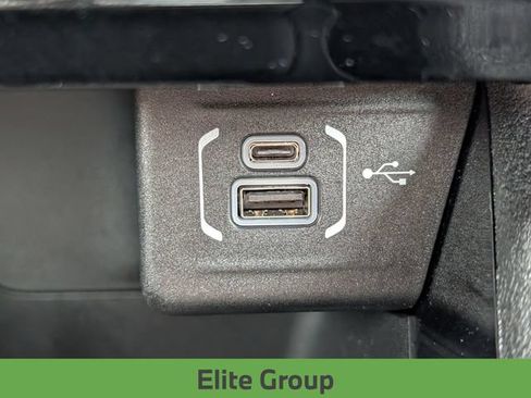 Certified 2025 Jeep Compass Limited w/ Elite Group AWD/4WD image 33