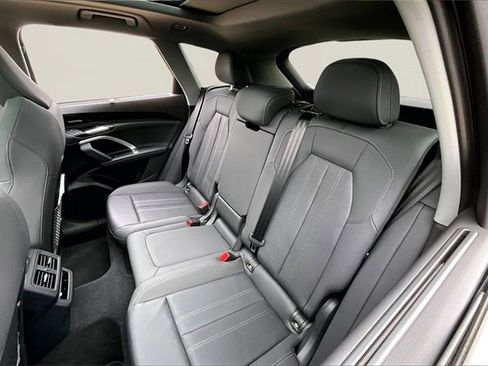 Used 2025 Audi Q5 Premium Plus w/ Premium Plus image 28