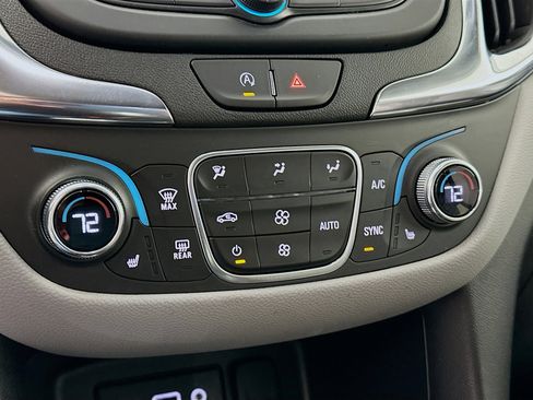 Used 2024 Chevrolet Equinox LT image 23