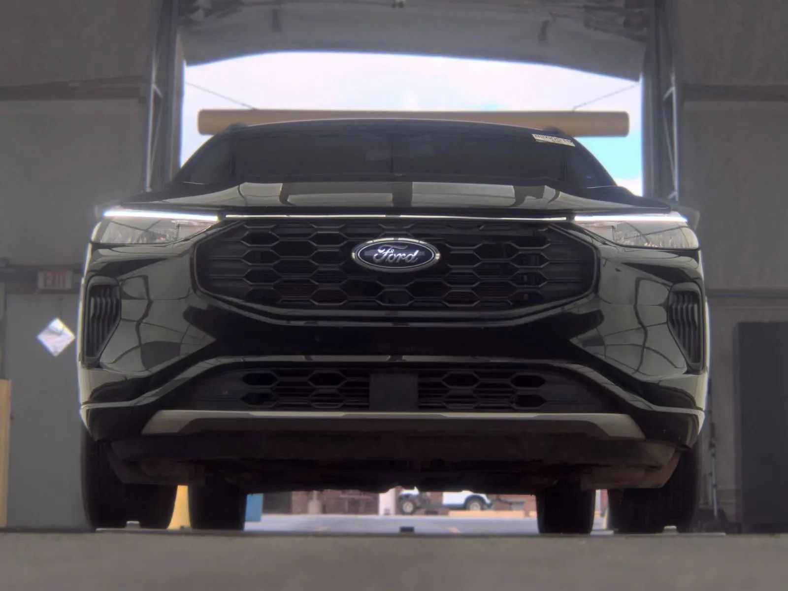 Used 2024 Ford Escape ST-Line AWD/4WD image 3