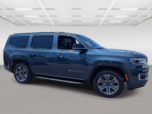 Used 2023 Jeep Wagoneer Series II w/ Flexible Seating Group AWD/4WD image 6