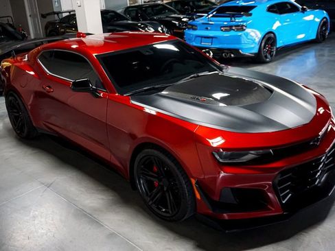 Used 2021 Chevrolet Camaro ZL1 image 76