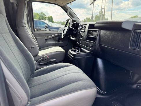 Used 2025 Chevrolet Express 2500 w/ Driver Convenience Package RWD image 11