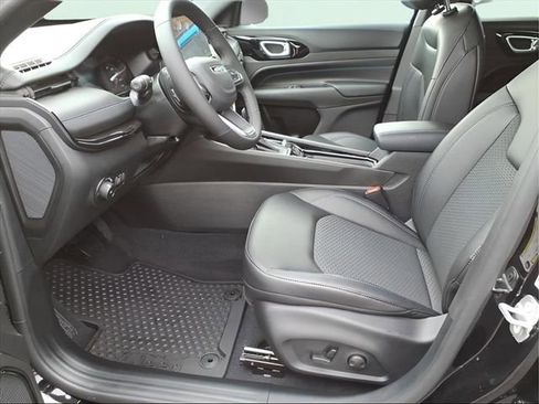 New 2026 Jeep Compass Latitude AWD/4WD image 14