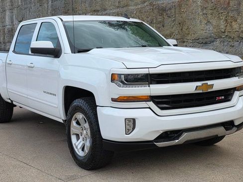 Used 2018 Chevrolet Silverado 1500 LT w/ All Star Edition image 11